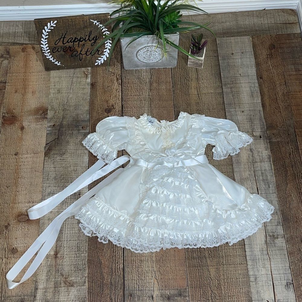 Frilly Girl Vintage Lydia Beautiful Lace Cream ruffle Party dress